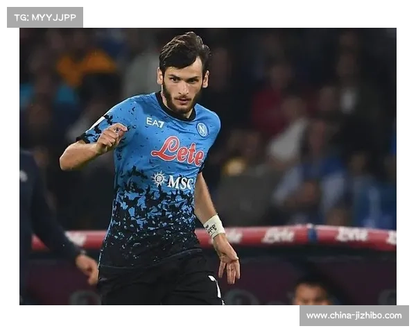 克瓦拉茨赫利亚恢复训练,出战欧冠关键战仍存疑问